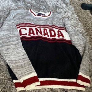 𝅺AUTHENTIC Canada Sweater Medium